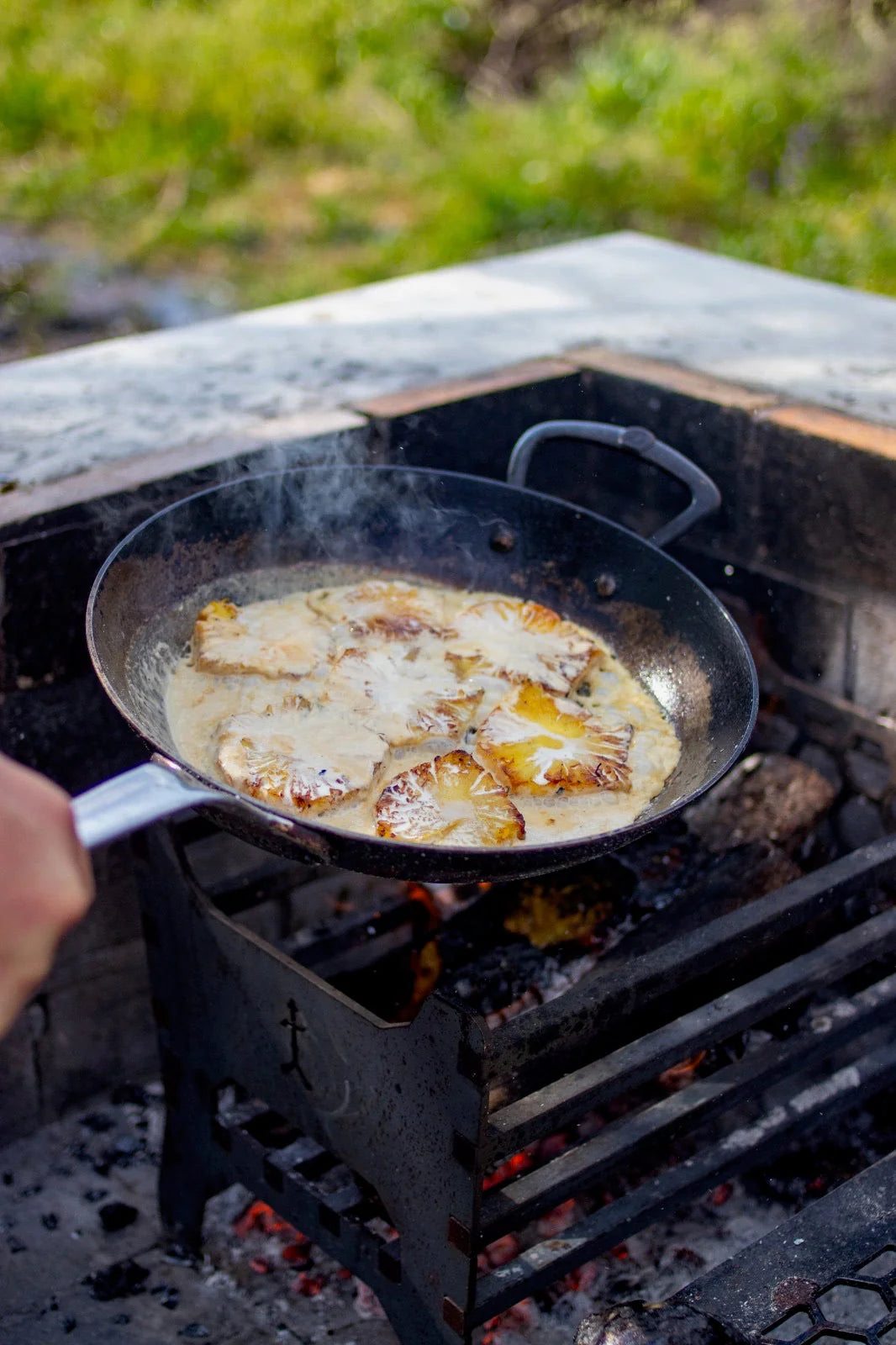 De Buyer Mineral B Pro Carbon Steel Frying Pan 24cm